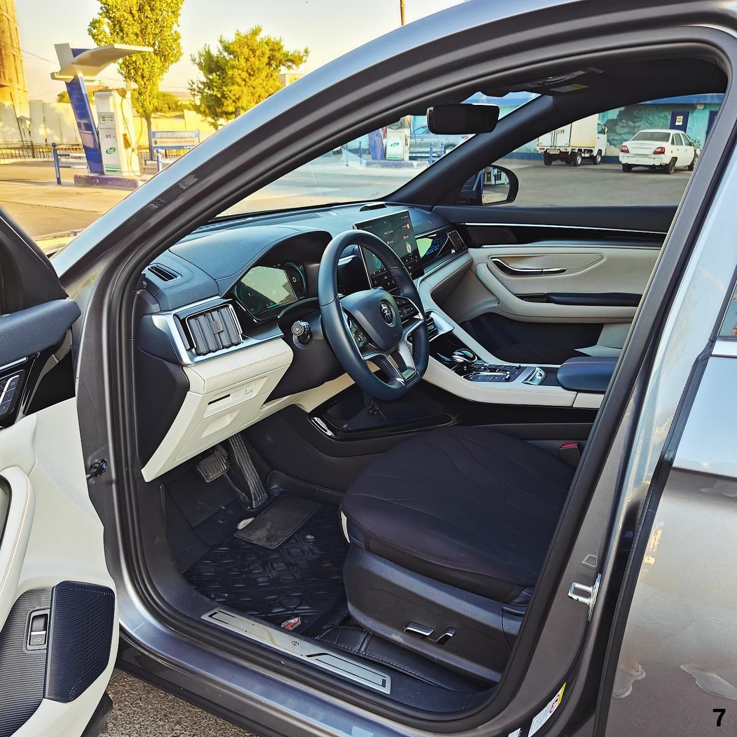 BYD Song Plus EV, 2023, в идеальном состоянии