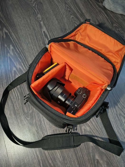 Sony a6400 + Sony 18-105 f4 OSS