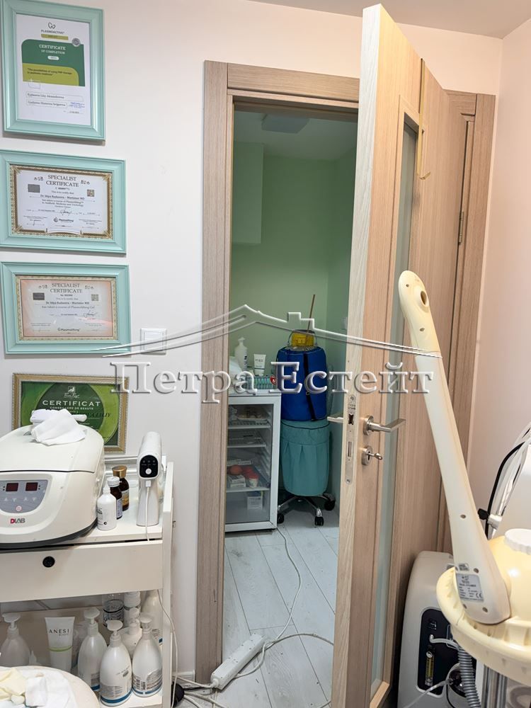 Продава се Двустаен апартамент в Варна, Левски - 37 кв.м за 2076 €/кв.м - Снимка #3