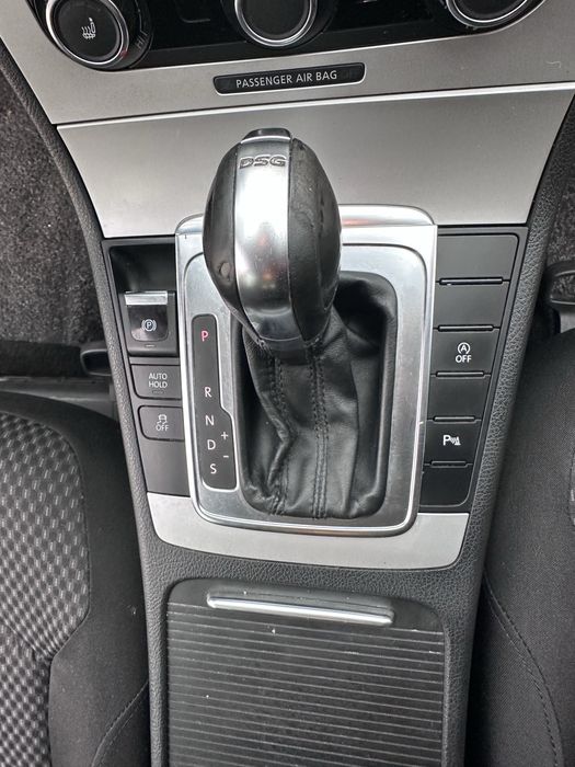 Volkswagen Passat B7  Motorizare: 2.0 TDI DSG 2012