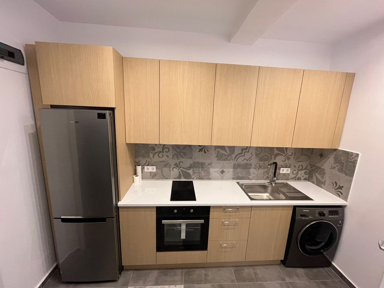 Дава се под наем Офис в София, Изгрев - 65 кв.м за 560 € - Снимка #12