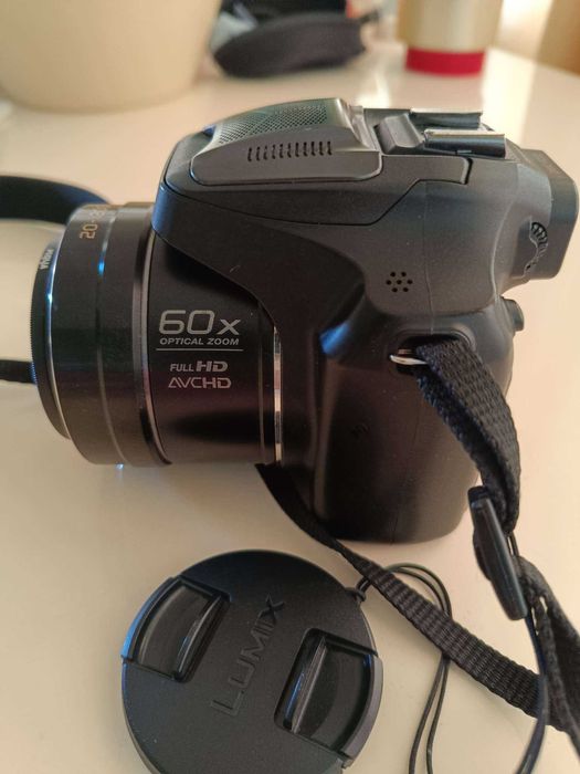 Panasonic LUMIX DMC-FZ72 16.1MP цифров фотоапарат