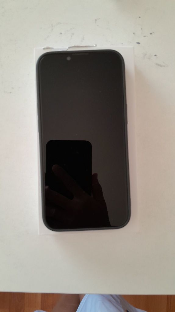 Продам IPhone 13
