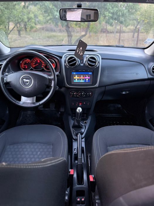 Logan  mcv 0.9 tce  2016