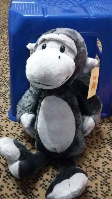 Мягкая фирменая обезьянка