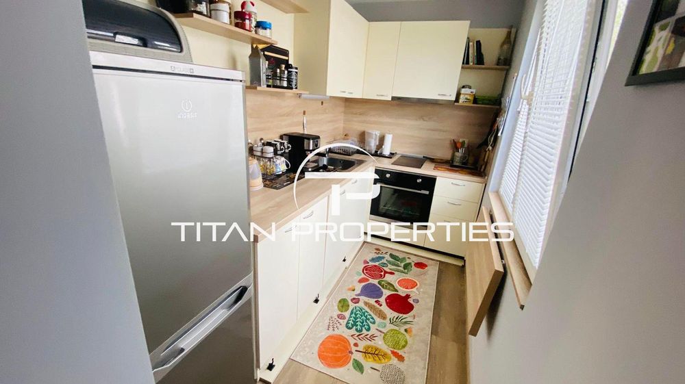 Двуетажна Къща в кв. Сарафово