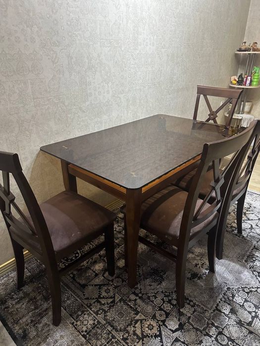 Стол  стеклянный, плотное стекло, 4 стула