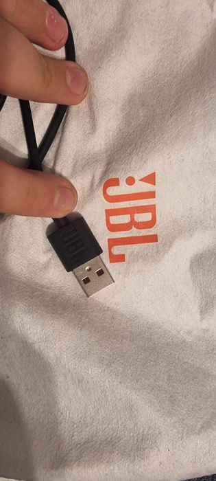 Jbl flip essential 2