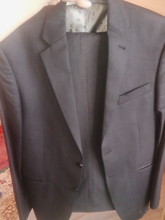 Мужские костюмы в отличном состоянии