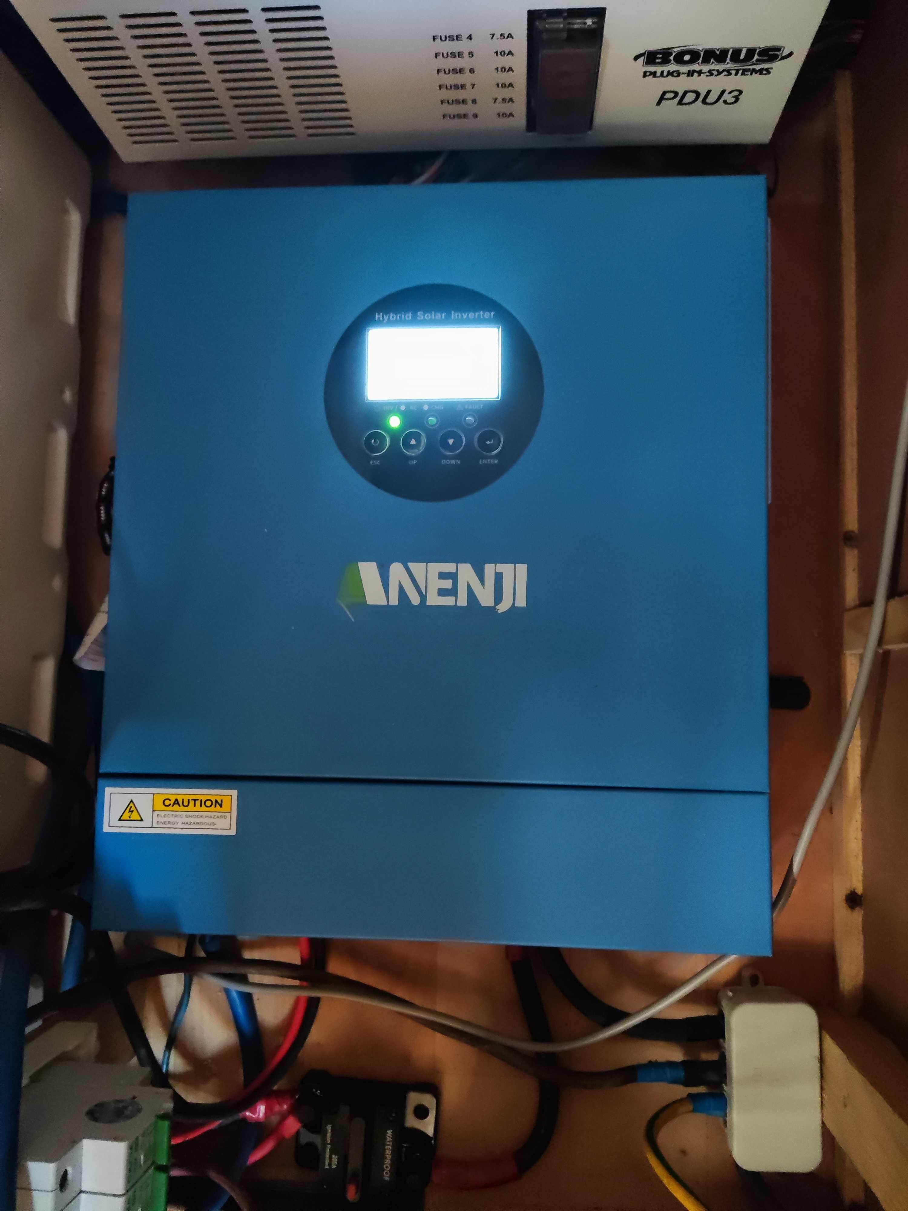 Хибриден инвертор Anenji 2000w