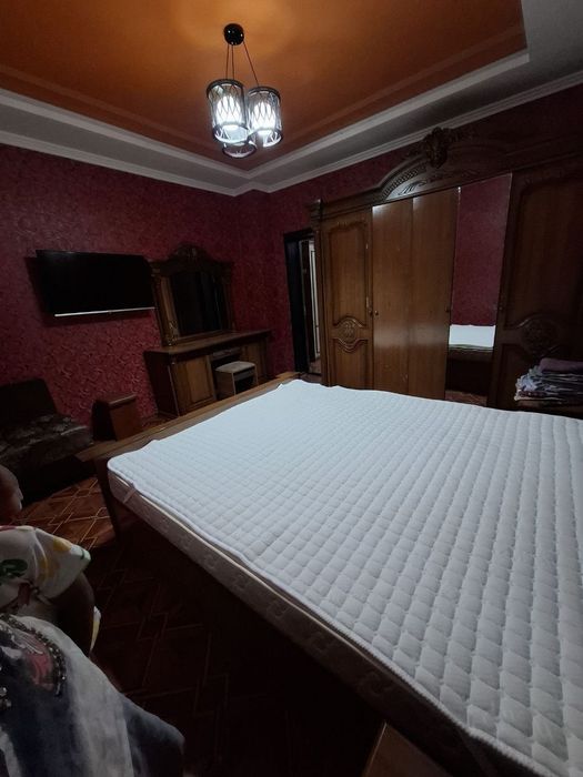 Просторная 2х комнатная (70м²) с мебелью и техникой в центре Чирчика