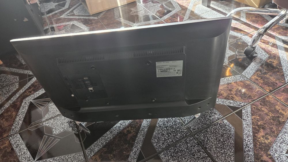 Телевизор Samsung 32 inch ,инча