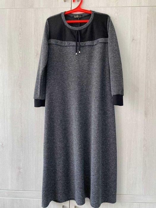 Теплое платье серого цвета размер 50