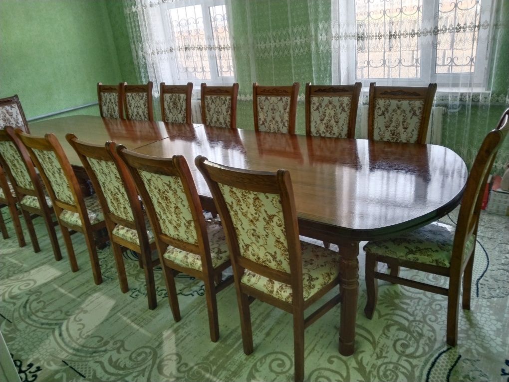 Стол  стулиямй почти новый