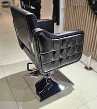 Стол за подстригване, измивна колона и бръснарски стол