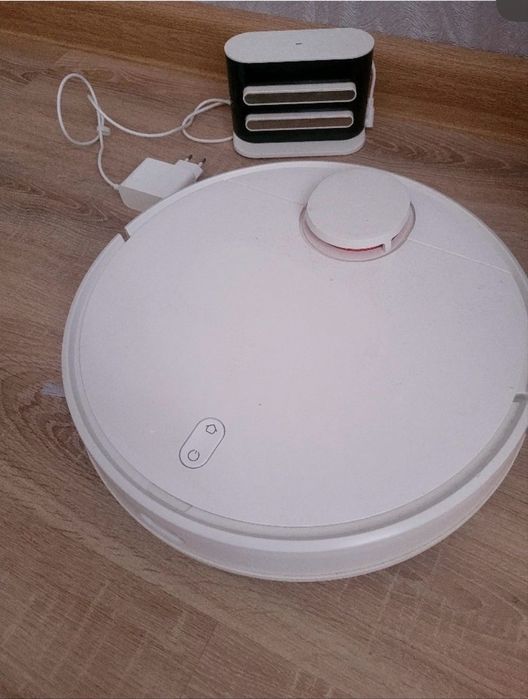 Продам роботпылесос продам