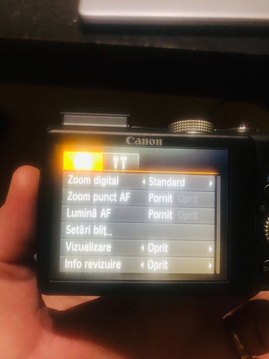 Camera foto Canon Powershot SX200 is 12.1mp, senzor CCD