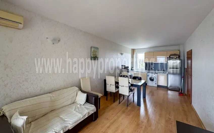 Продава се Тристаен апартамент в с. Равда, Област Бургас - 92 кв.м за 914 €/кв.м - Снимка #1