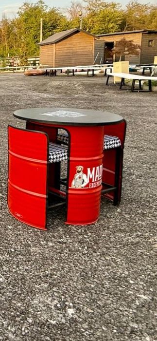 Mobilier industrial metalic decupat butoi eleganta stil pt  cafenele