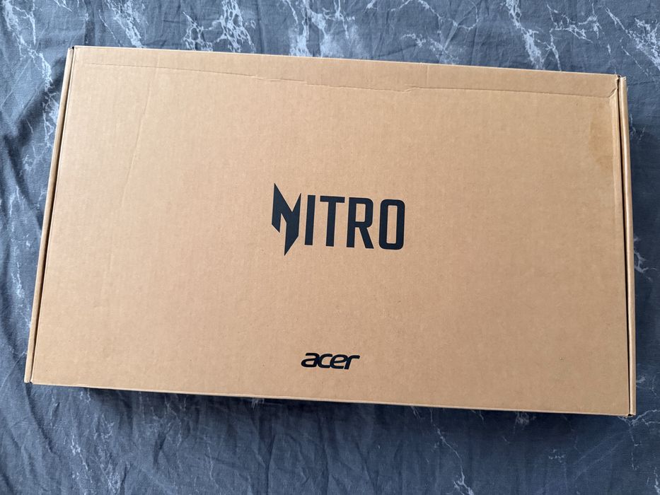 Acer Nitro 16 165Hz. RTX4050  16/512