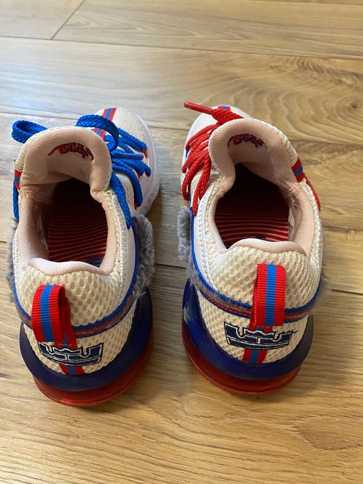 NIKE LeBron 17 LOW TUNE SQUAD-adidasi , stare foarte buna , dame , 40