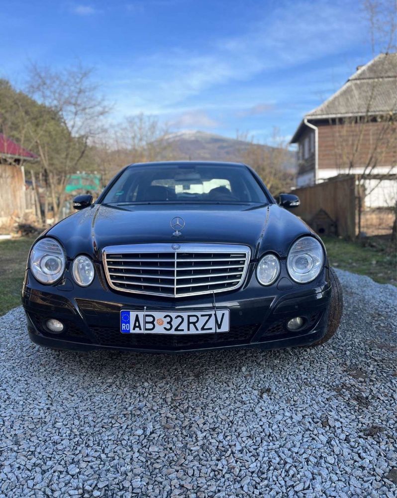 Mercedes e-class E200