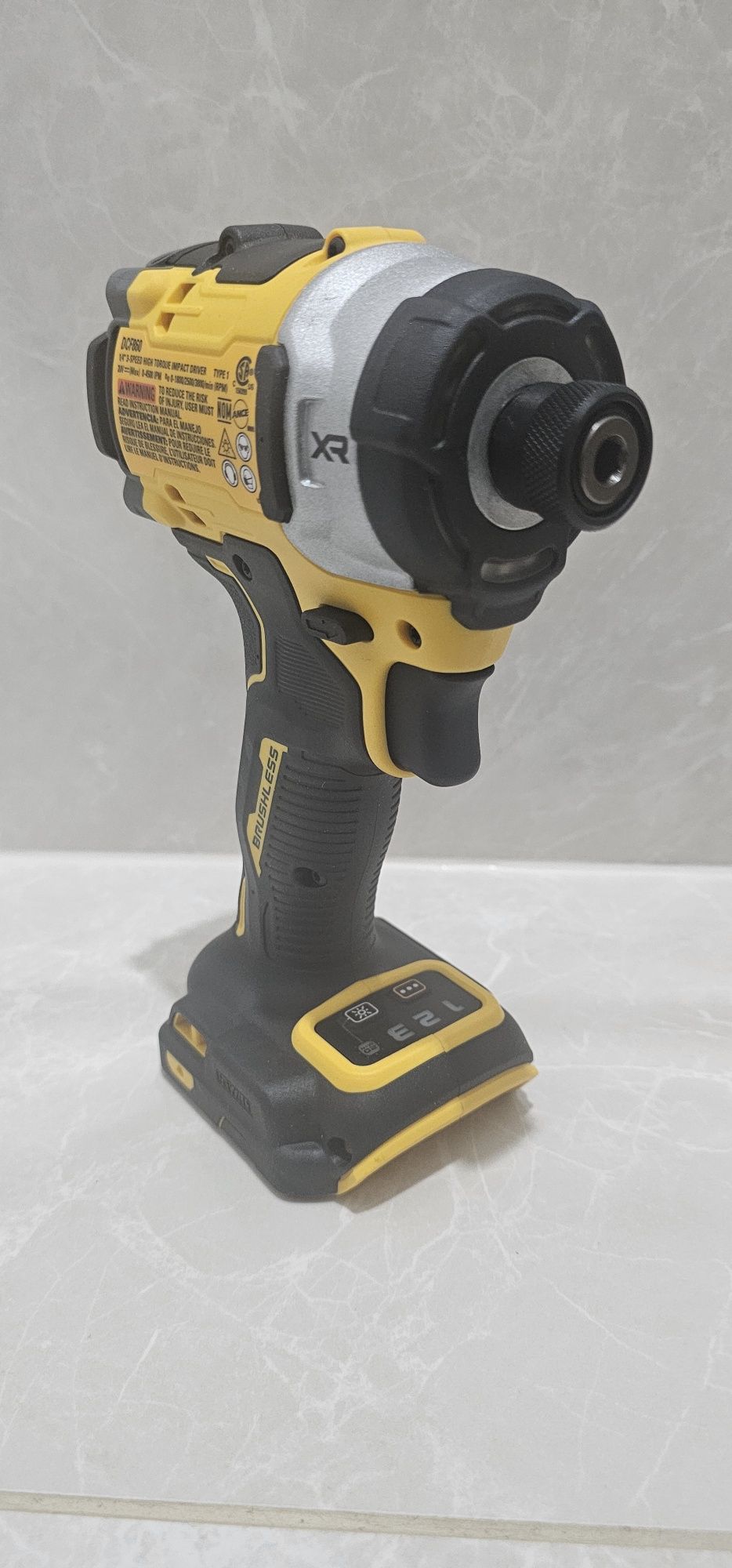 Dewalt DCF860 ultimul model