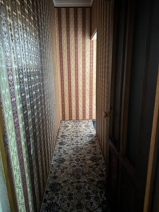 Яшнобо 4/4/4  75 КВ м ориентир кадышева бозори 66.000 срочно сотилади