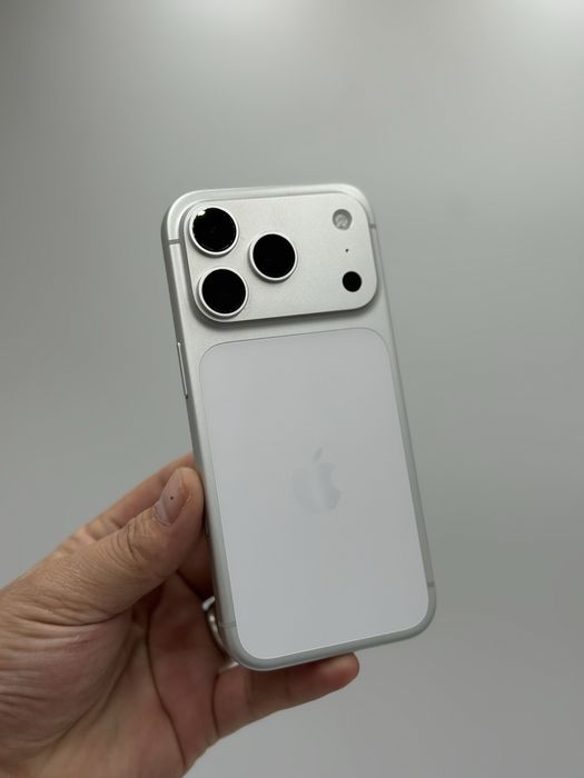 iPhone 17 Pro 256Gb 100акум иедальный