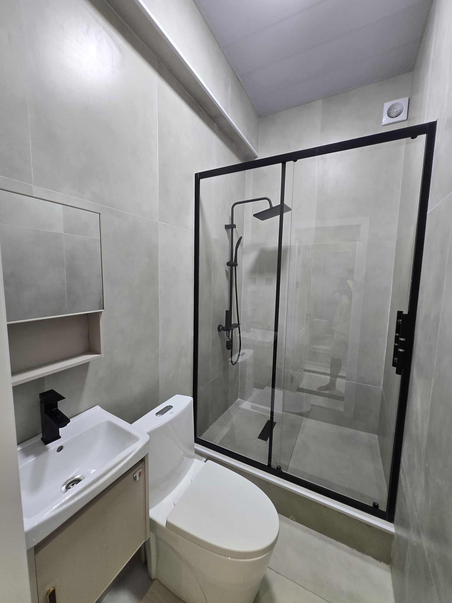Свая
Новостройка Шохсарой
Юнусабад-8 квартал 2/10/11
Новостройка 50м²