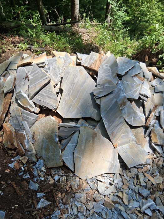 Vând piatra de munte placat