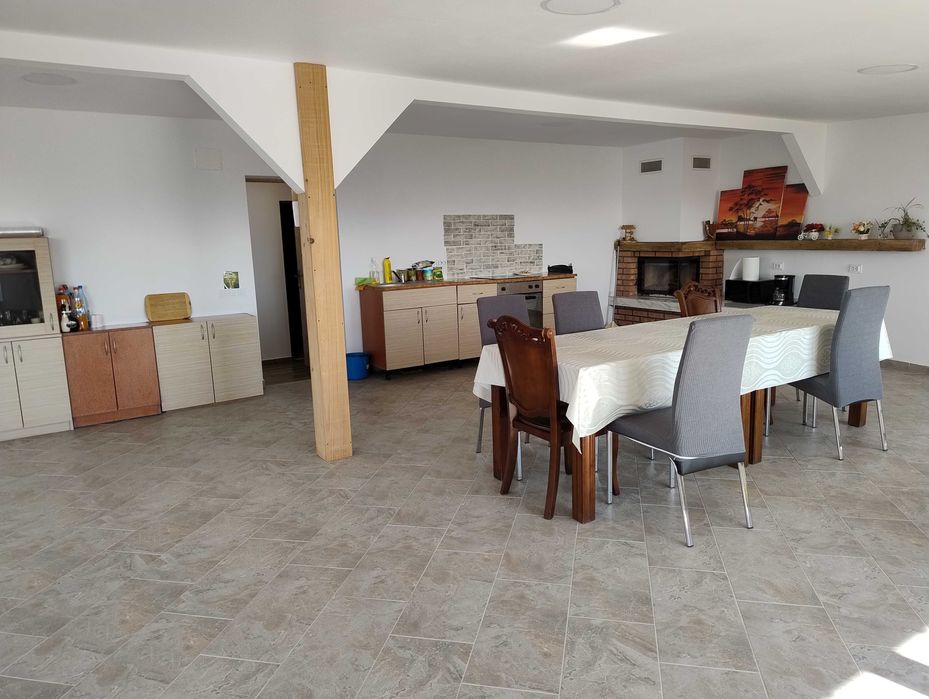 Închiriez casa pt revelion
