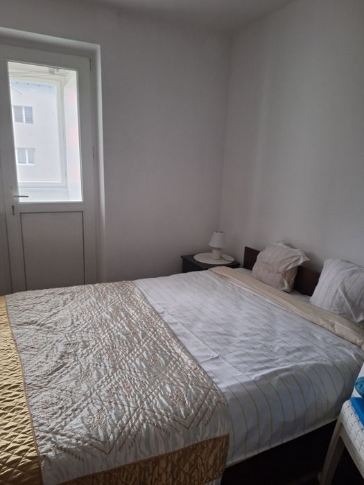 Vând sau schimb apartament 3 camere
