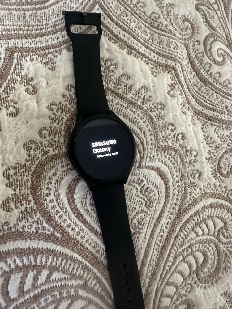Часы Samsung Watch