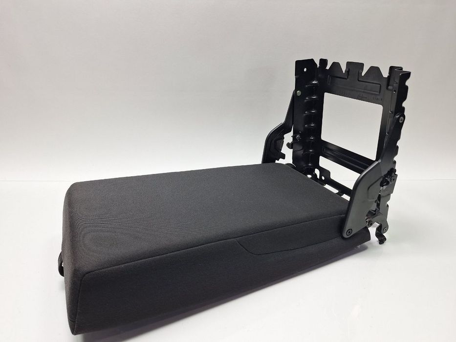 Cotiera bancheta spate AUDI A4 IV Avant 8K5, B8 2007 - 20152.0 TDI CAGA, CJCA, CMEA, CMFA 8K0885585A , 8T0885875B