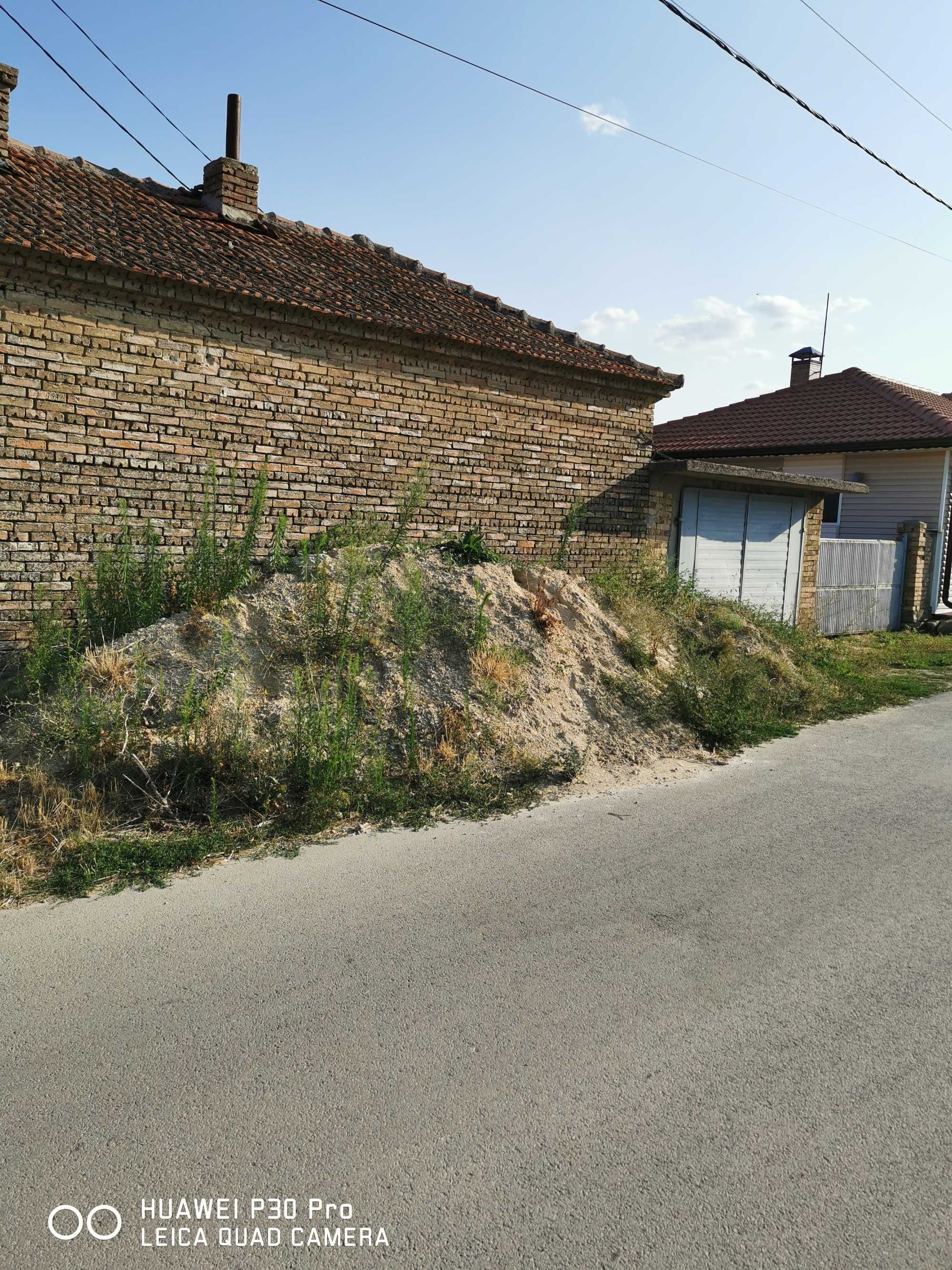 Къща в село Белоградец