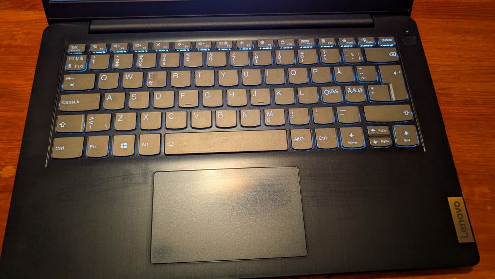 Lenovo ideapad 3  i3 gen 11 , ssd,8gb RAM ( schimb)
