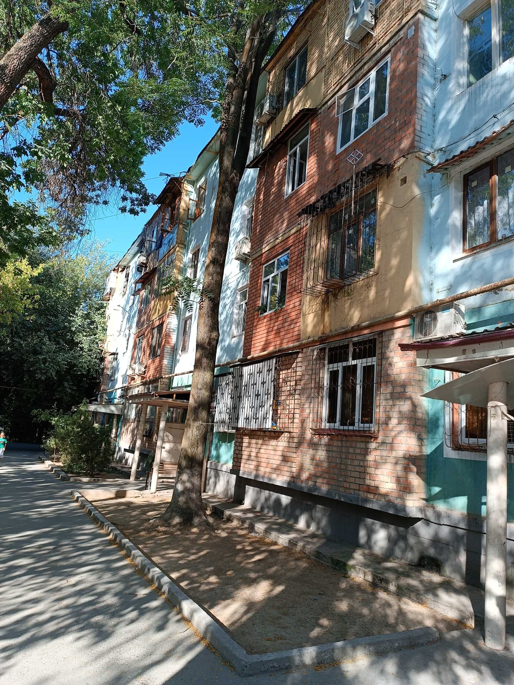 Квартира сотилади