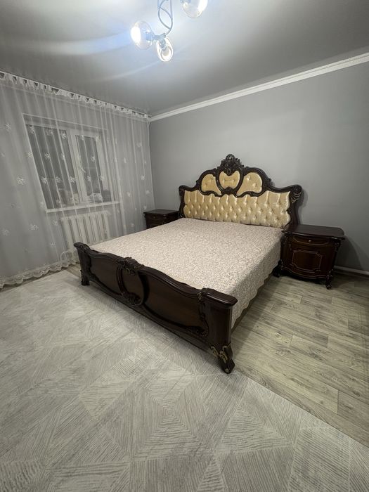 Продам спальный гарнитур