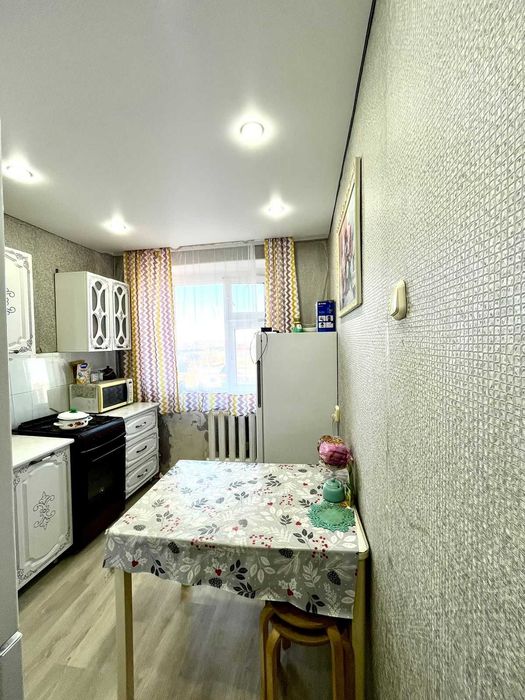 Продаётся 3-х комн квартира в районе 6 мкр