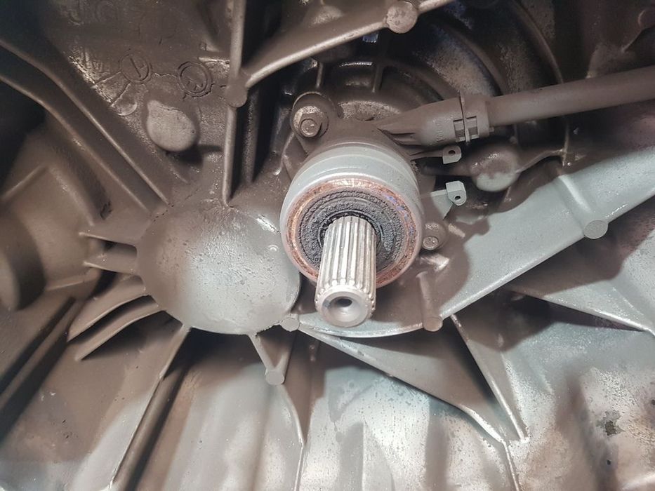 Cutie de viteze Nissan Qashqai Facelift 2.0 Dci 2010 - 2013 150CP Manuala 6 Trepte M9R ...