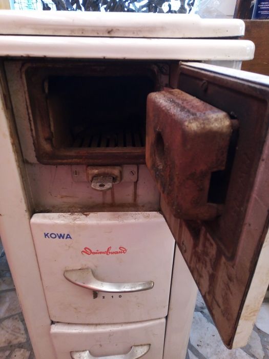 Sobă email cu plită de fontă