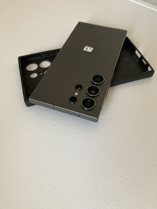 s24 ultra 512gb aproape nou folosit foarte puțin