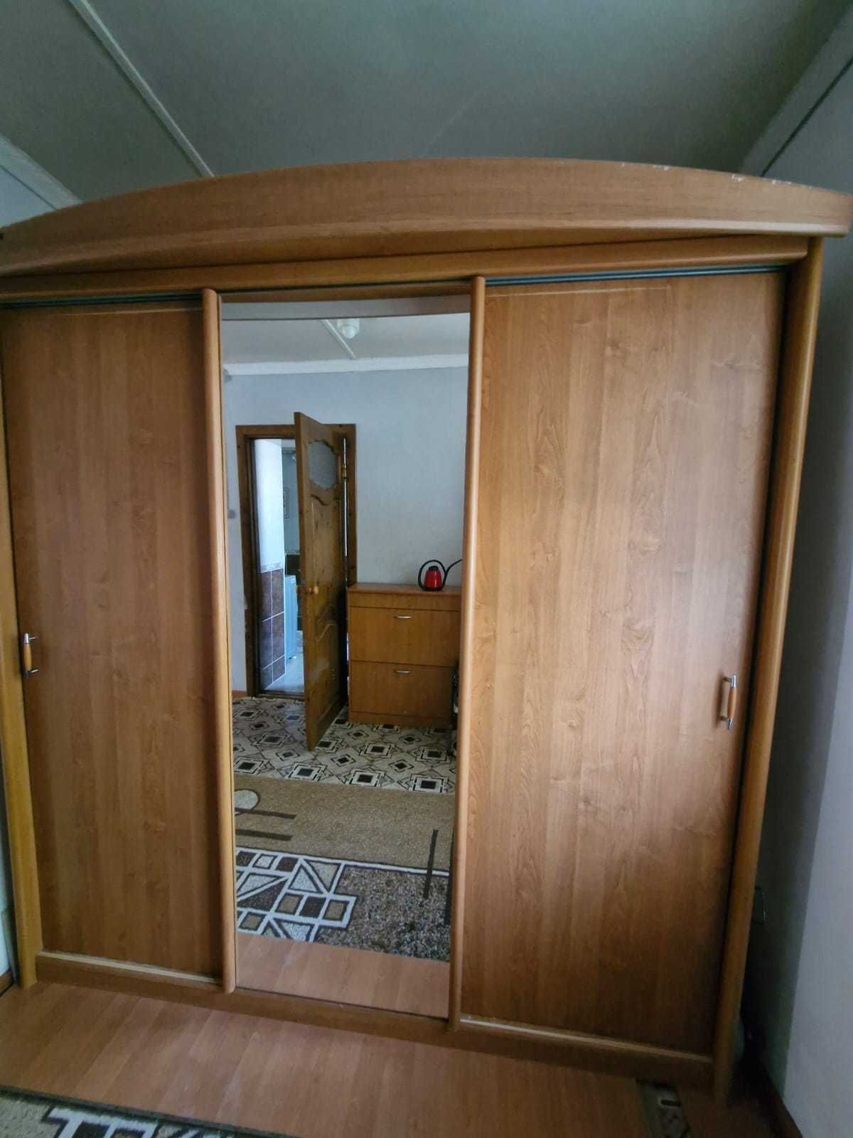 Продается шкаф-купе
