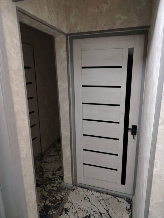 Шахар марказида жойлашган  2 хонали квартира сотилади