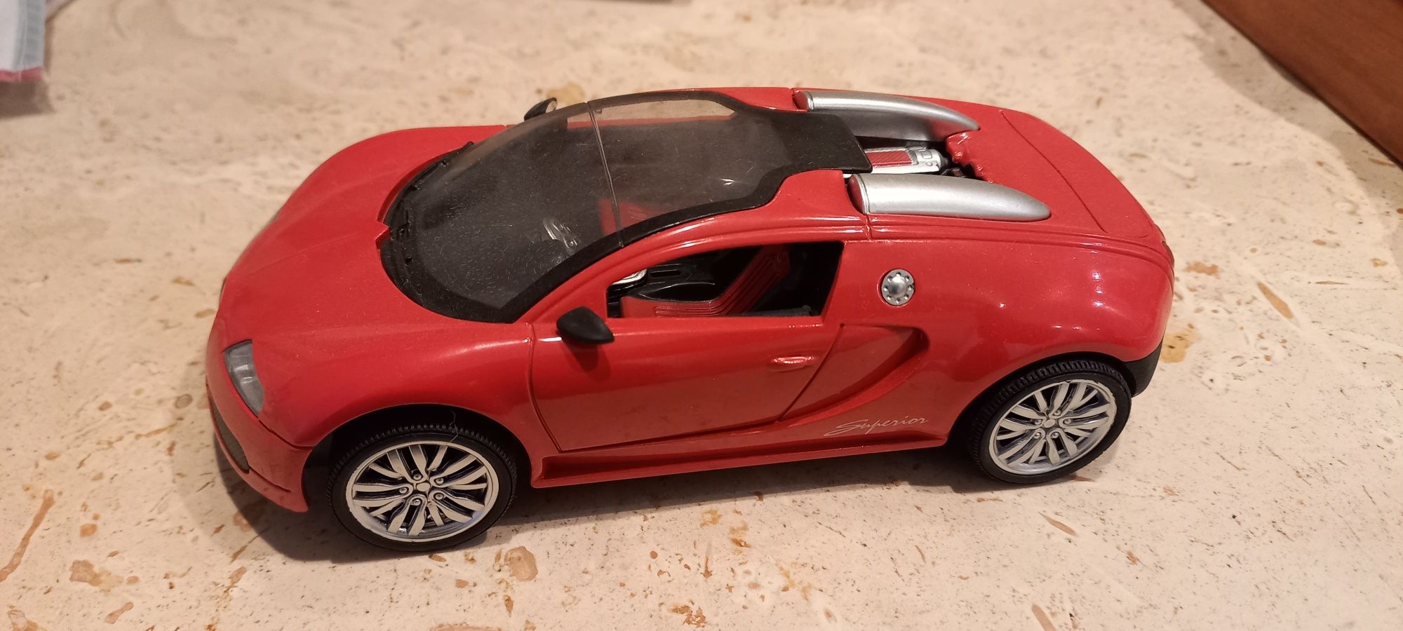 Macheta Bugatti Veyron scara 1/24