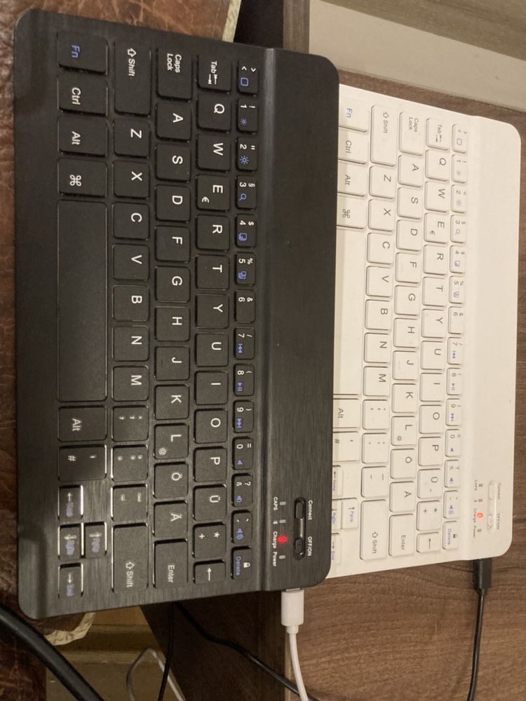 Tastatura bluetooth portabila