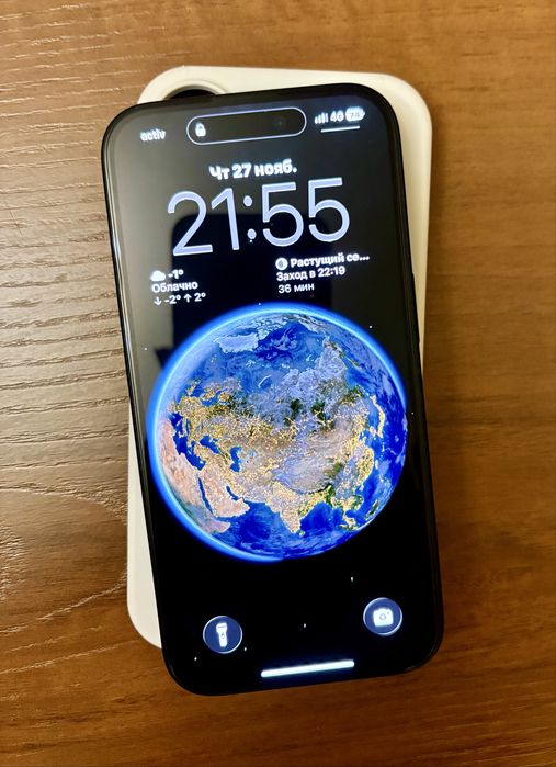 Продам iPhone 16 128 гб.
