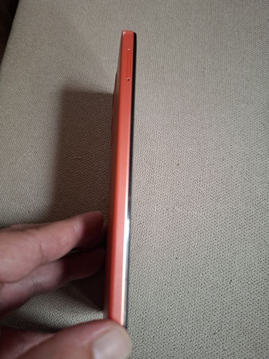 Продавам моторола G 04 нова