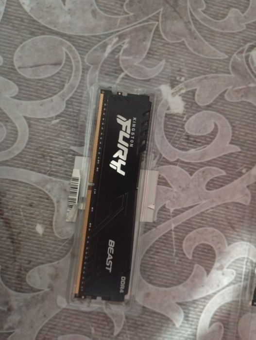 Оперативая память 16 Gb kingston fury beas, t ddr 4